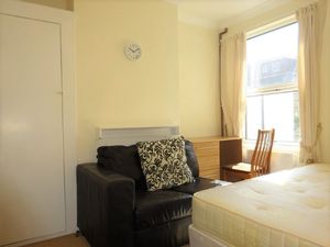 Bedroom- click for photo gallery